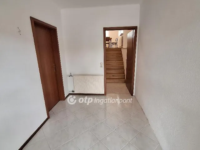 Eladó ház Mezőcsokonya 200 nm