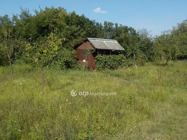 Eladó telek Kaposvár 6000 nm