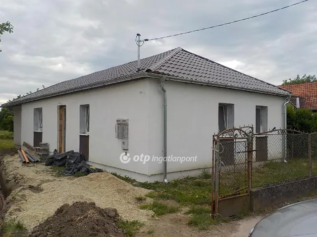 Eladó ház Ádánd 85 nm
