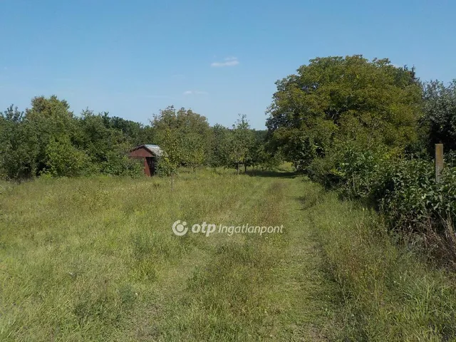 Eladó telek Kaposvár, Északi 1000 nm