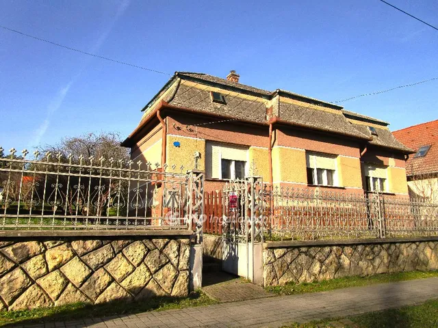 Eladó ház Szenna 106 nm