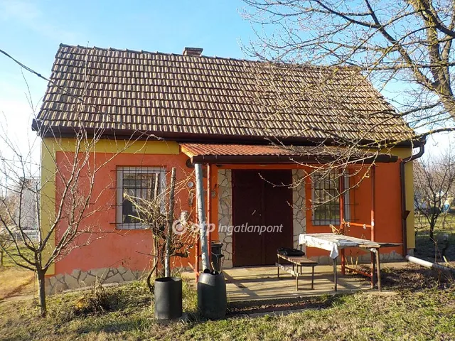 Eladó üdülő és hétvégi ház Kaposvár, Toponár 35 nm