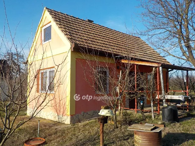 Eladó üdülő és hétvégi ház Kaposvár, Toponár 35 nm