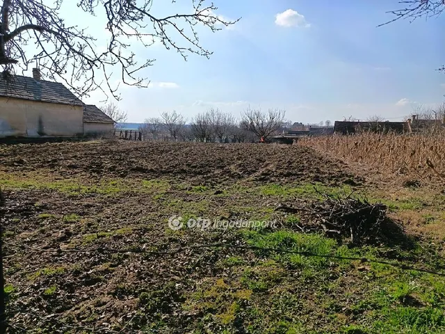 Eladó telek Somogysárd 1245 nm