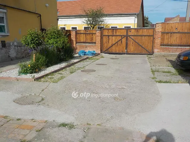 Eladó lakás Kaposvár 36 nm