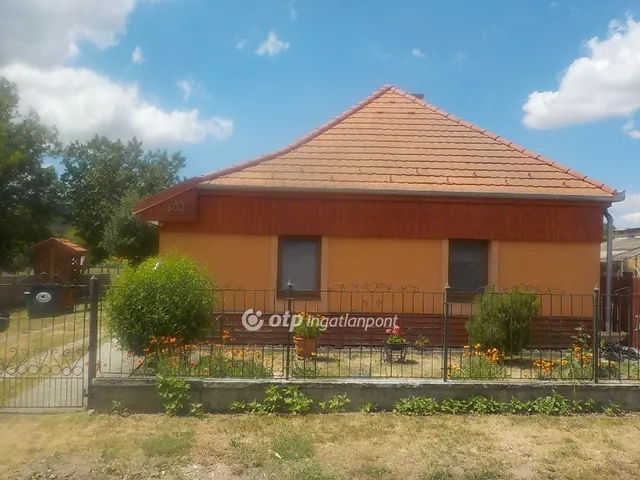 Eladó ház Réde 82 nm