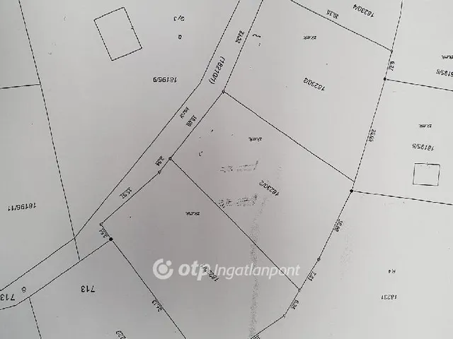 Eladó telek Kaposvár 2573 nm