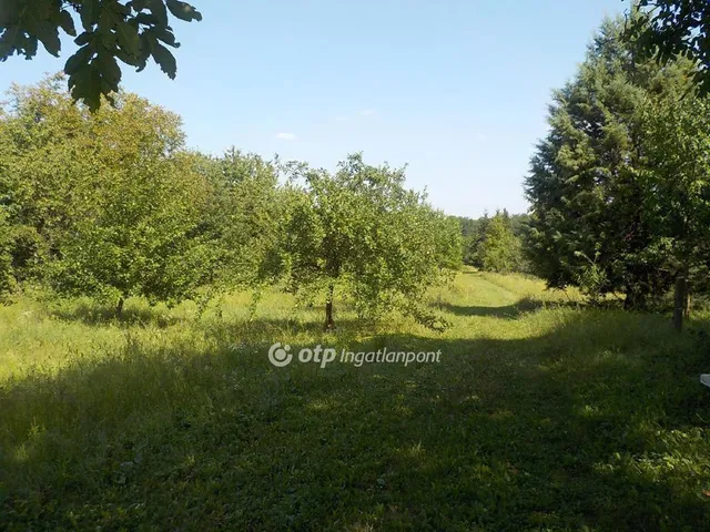 Eladó telek Kaposvár 1000 nm