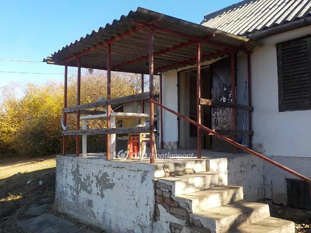 Eladó nyaraló Kaposvár 37 nm