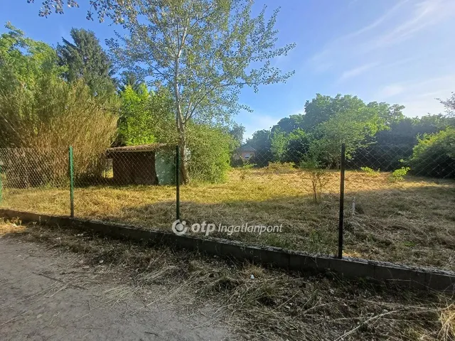 Eladó telek Dömsöd, Holt-Duna ág 1019 nm