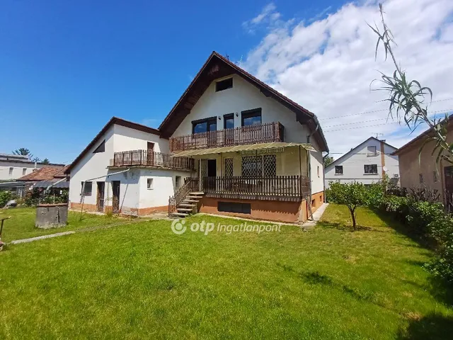 Eladó ház Budapest XXI. kerület 333 nm