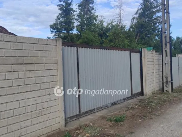 Eladó ház Szigetszentmiklós, zárt kerti övezet 30 nm