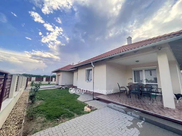 Eladó ház Tököl 140 nm