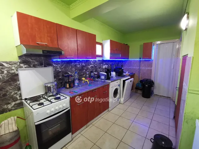 Eladó ház Tass 66 nm