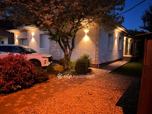 Eladó ház Dunaharaszti, Bezerédi-lakópark 253 nm