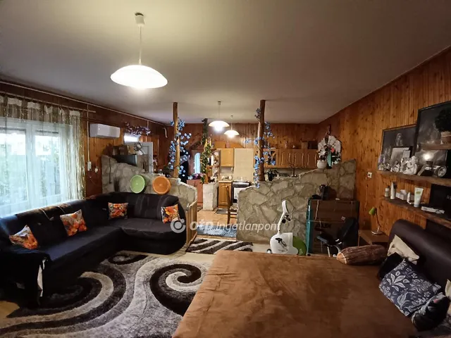 Eladó lakás Szigetszentmiklós 194 nm