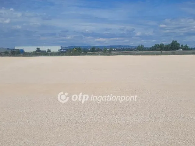 Kiadó telek Szigetszentmiklós 17418 nm