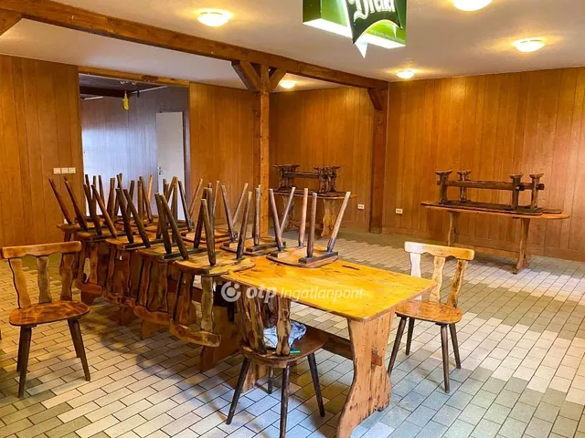 Eladó kereskedelmi és ipari ingatlan Szigetszentmiklós 110 nm