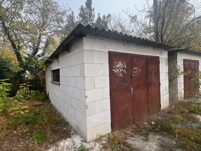 Eladó garázs Szigetszentmiklós 24 nm