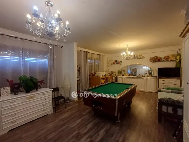 Eladó ház Ercsi 250 nm
