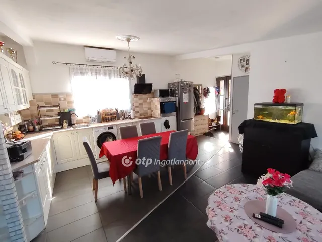 Eladó ház Dömsöd 61 nm