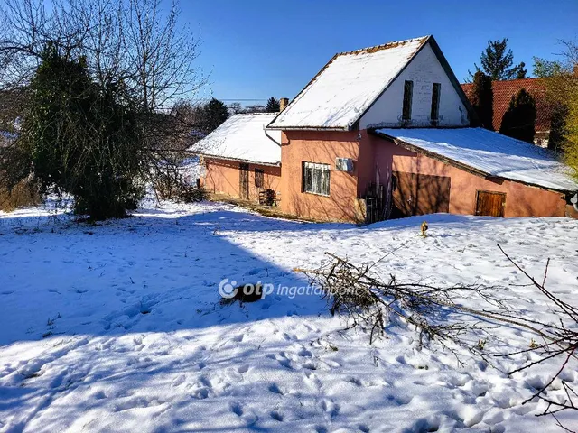 Eladó ház Kapoly 86 nm