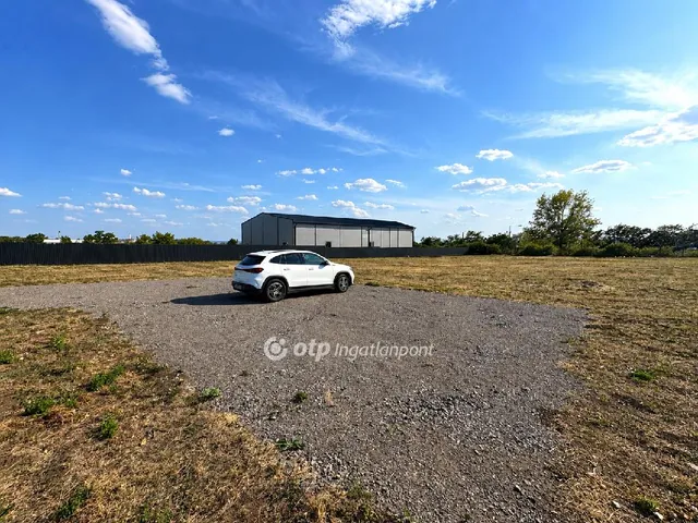 Kiadó telek Gyöngyös 3000 nm