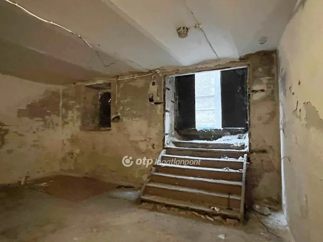 Eladó kereskedelmi és ipari ingatlan Budapest VIII. kerület 90 nm