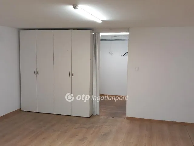 Eladó ház Boldog 208 nm