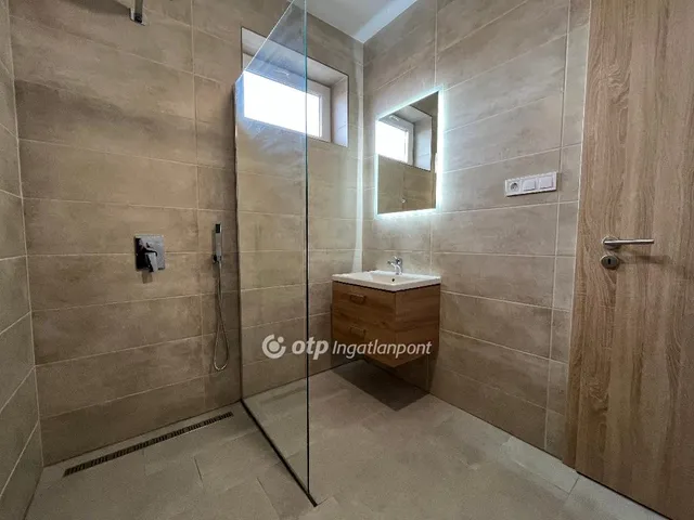 Eladó lakás Tápiószőlős 60 nm