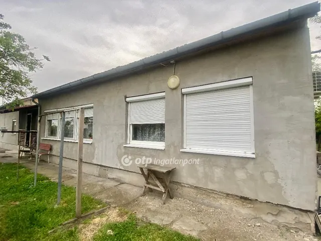 Eladó ház Jászkisér 120 nm