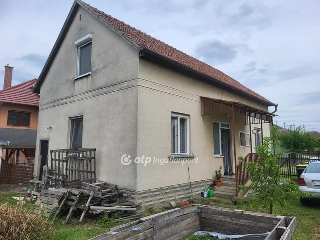 Eladó ház Jászfelsőszentgyörgy 107 nm