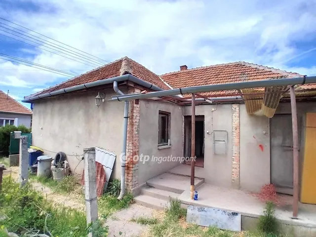 Eladó ház Lőrinci 75 nm