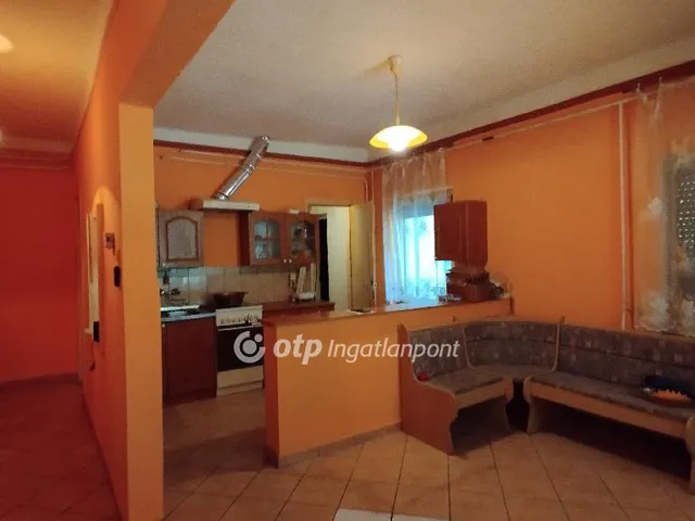 Eladó mezőgazdasági ingatlan Jászberény 74 nm