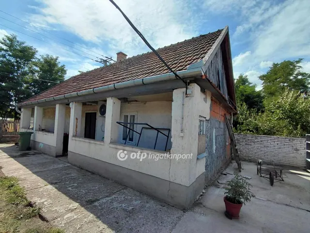 Eladó ház Jászágó 39 nm