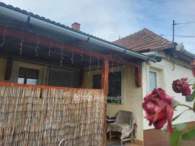 Eladó ház Jászfényszaru 84 nm