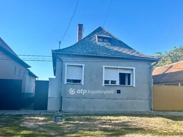 Eladó ház Gyöngyöshalász 96 nm