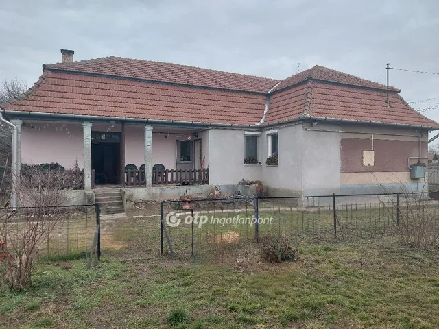 Eladó ház Jászfényszaru 96 nm