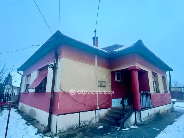 Eladó ház Jászladány 63 nm