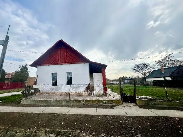 Eladó ház Jászladány 44 nm