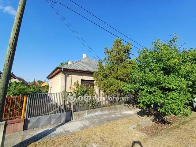 Eladó ház Felsőpakony 71 nm