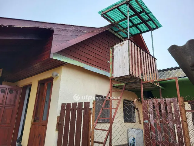Eladó ház Tápióság 81 nm