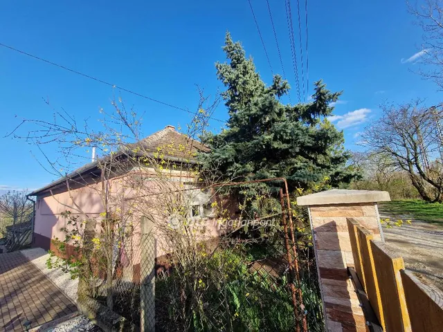 Eladó ház Tápiószele 75 nm