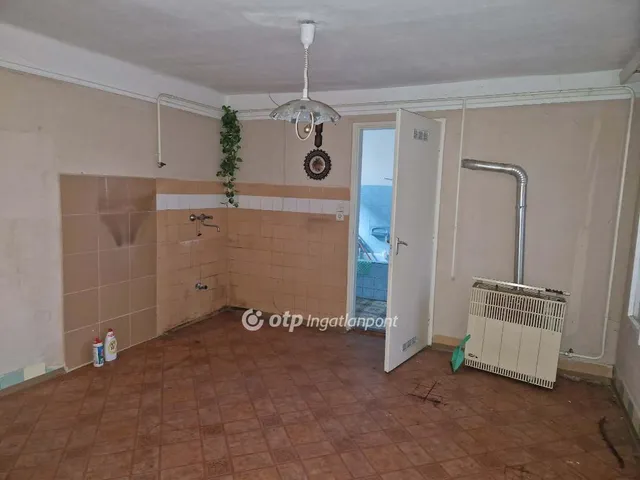 Eladó ház Tápiószele 75 nm