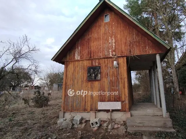 Eladó mezőgazdasági ingatlan Jászberény 18 nm