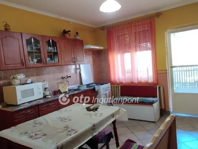 Eladó ház Jászberény 72 nm