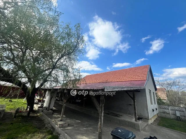 Eladó ház Újszász 91 nm