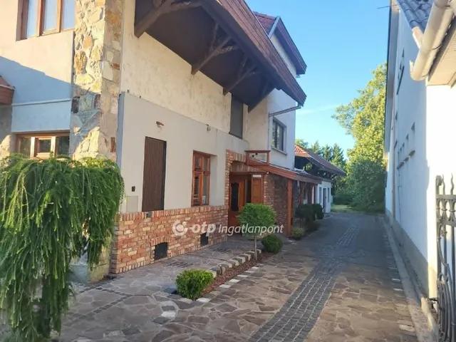 Kiadó kereskedelmi és ipari ingatlan Jászfényszaru 53 nm