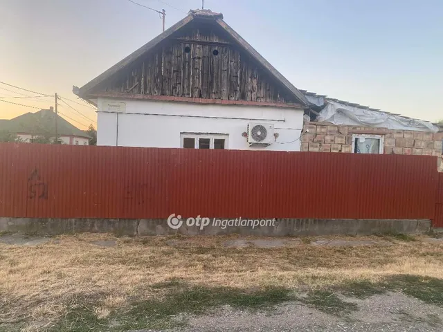 Eladó ház Jászkisér 71 nm