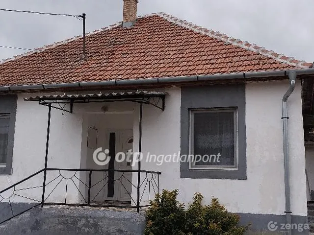 Eladó ház Alattyán 76 nm